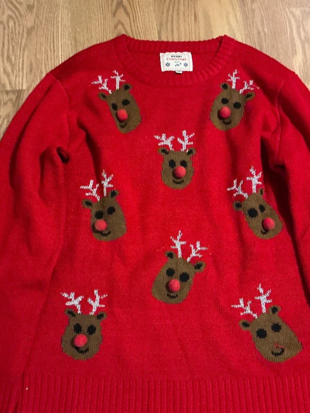 Merry Christmas from V28 Red sweater Reindeer 3D nose size XL